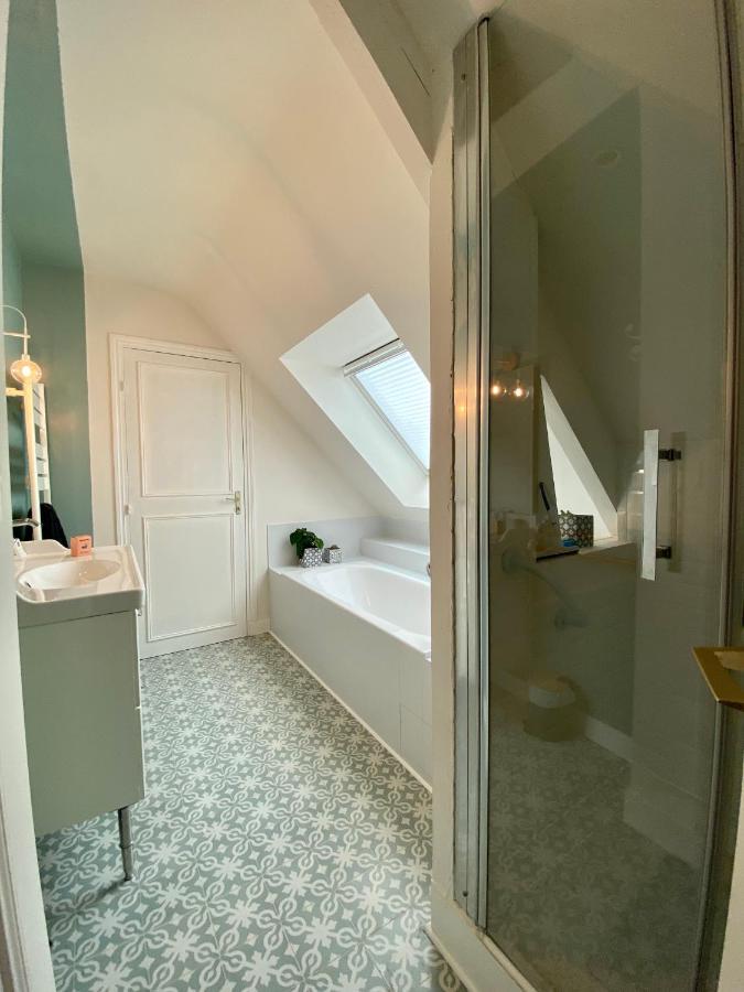 L'Hirondelle - Maison Au Coeur Des Chateaux Mosnes Ngoại thất bức ảnh